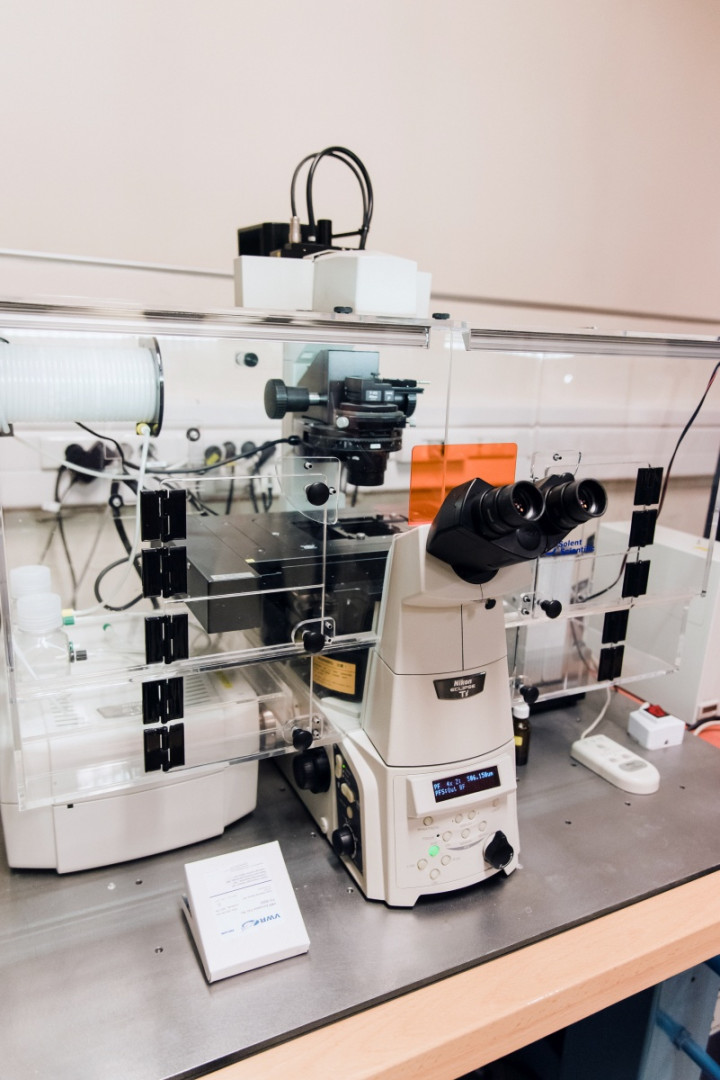 Képes több anayag elhelyezkedésének egyidejű 3D vizsgálatára Képes több anayag elhelyezkedésének egyidejű 3D vizsgálatára